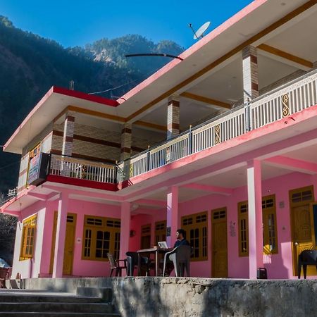 Chojh Inn Cafe & Homestay Kasol Exterior photo